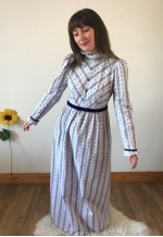 Vintage 70s Lilac with Floral Detail Maxi Dress